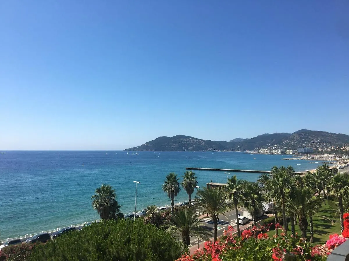 Cannes Terrace Beach Front & Sea View