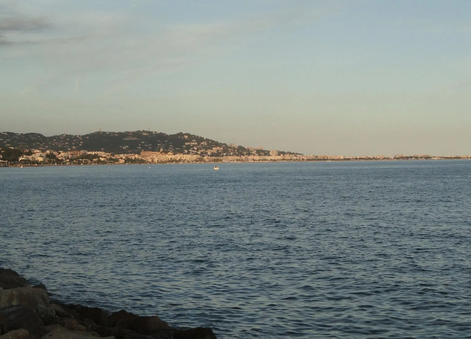 דירות Cannes Terrace Beach Front & Sea View