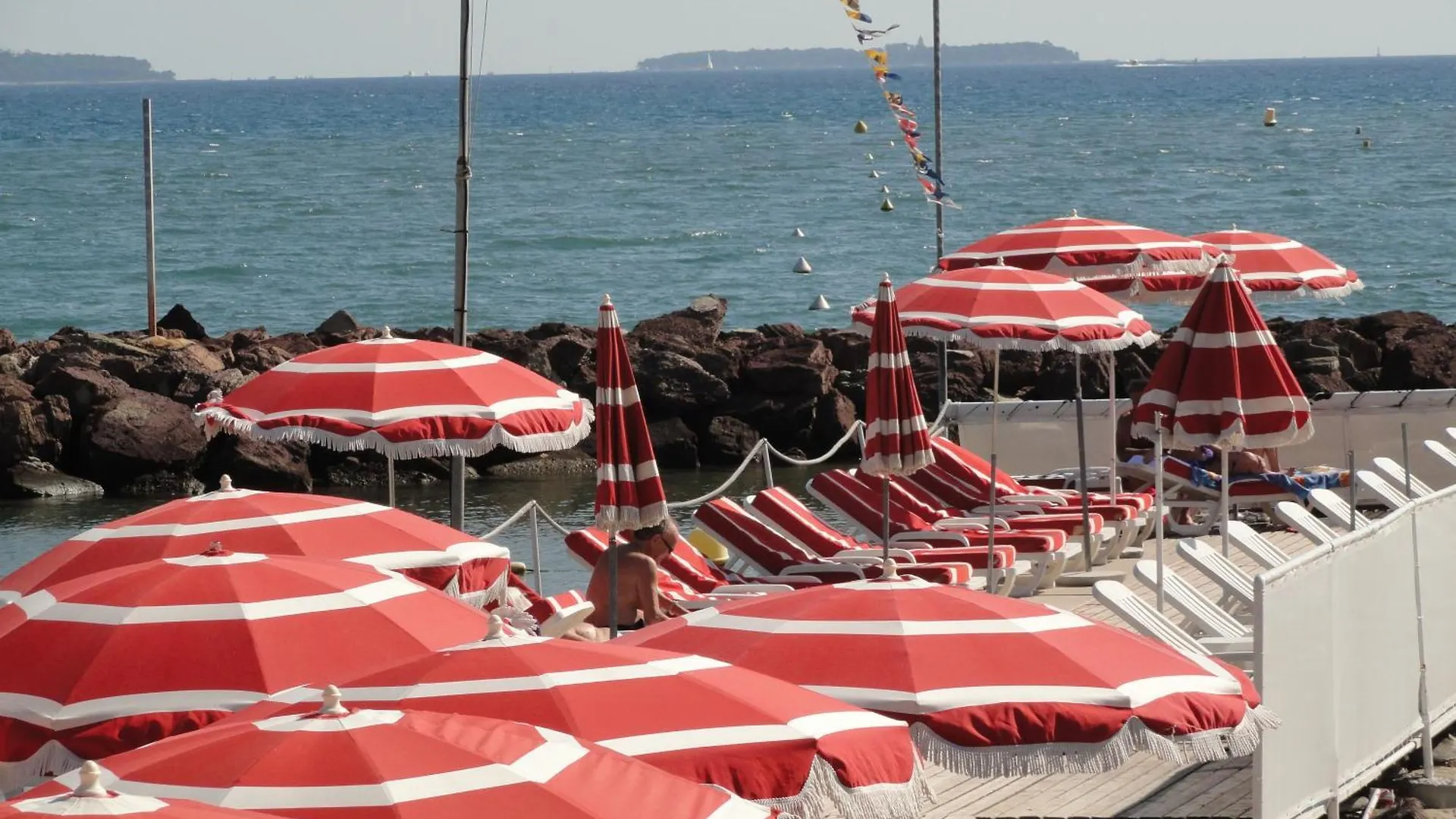 Cannes Terrace Beach Front & Sea View