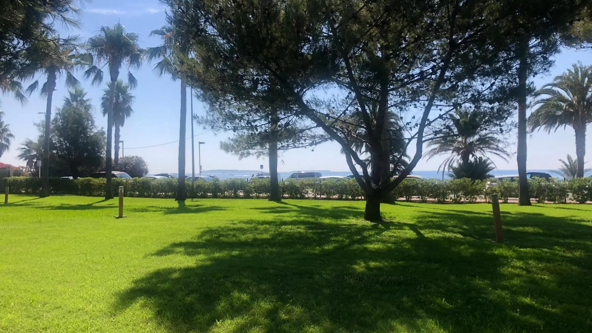 Daire Cannes Terrace Beach Front & Sea View