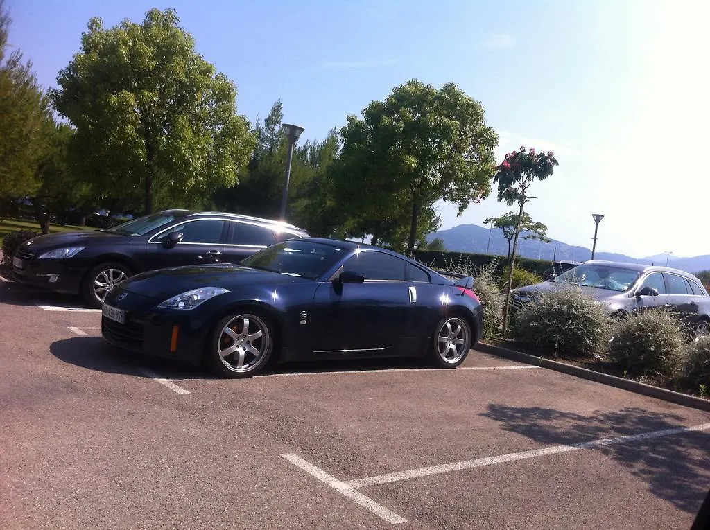 Cannes Terrace Beach Front & Sea View Fransa