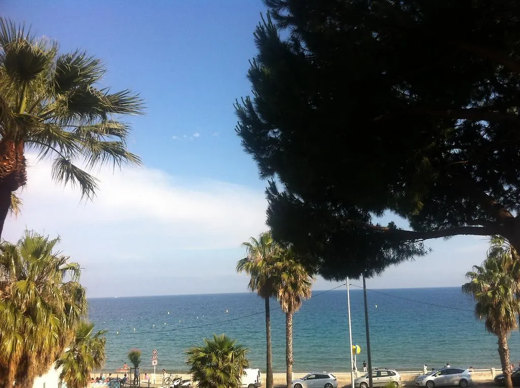 Cannes Terrace Beach Front & Sea View Daire