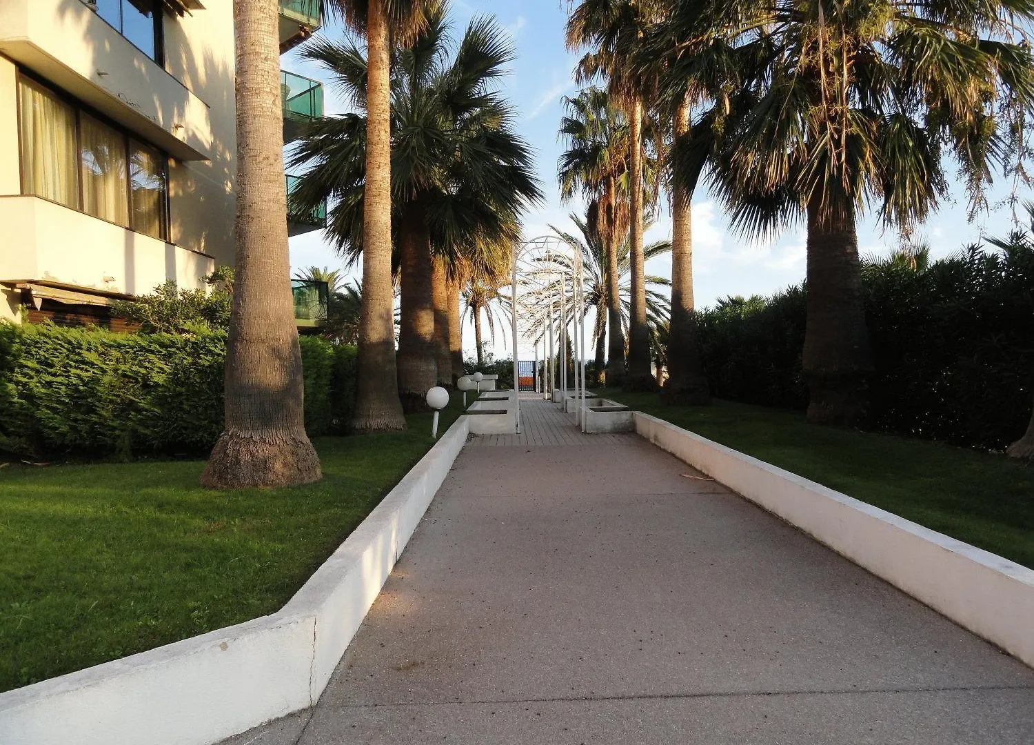 Cannes Terrace Beach Front & Sea View Apartment