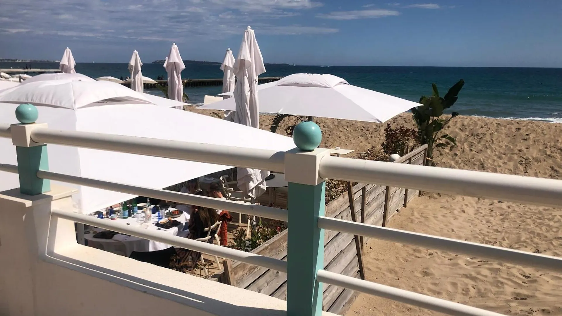 Cannes Terrace Beach Front & Sea View Apartment 0*,  France