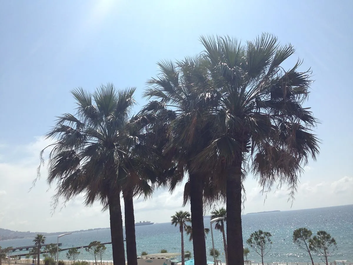 Cannes Terrace Beach Front & Sea View