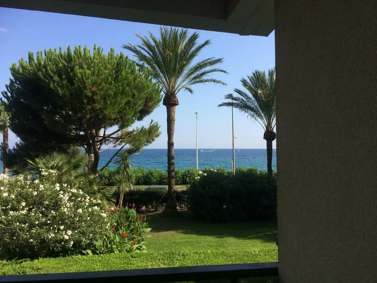 Cannes Terrace Beach Front & Sea View
