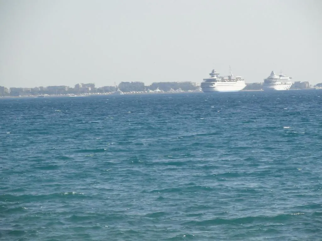 Cannes Terrace Beach Front & Sea View Apartment